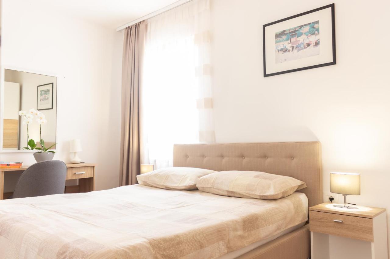 Apartment Centener 罗维尼 外观 照片