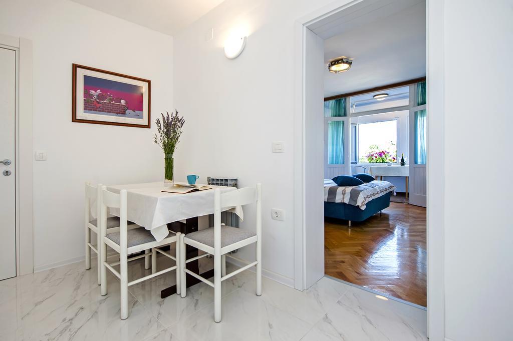 Apartment Centener 罗维尼 外观 照片