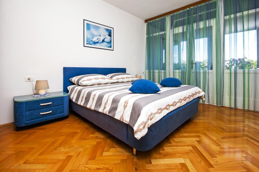 Apartment Centener 罗维尼 外观 照片